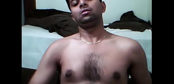  Hot video of Indian gay jerking off on cam